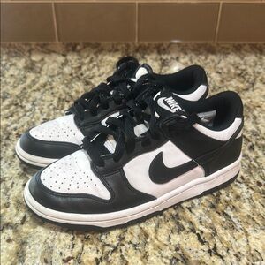 Big Kid’s Nike Panda Dunks EUC